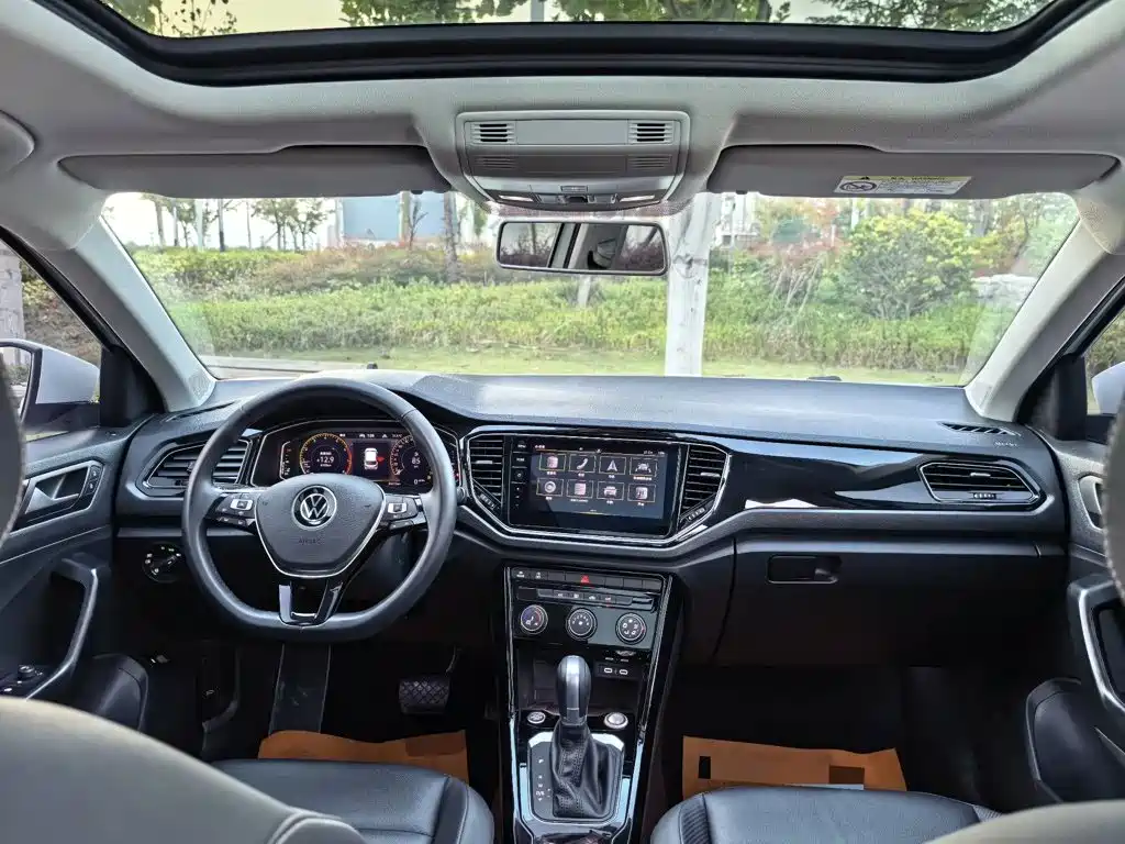 Volkswagen T-Roc — миниатюра 6