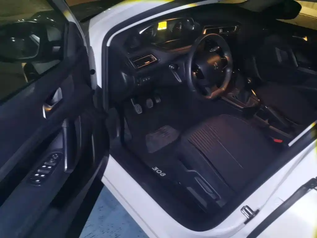 Peugeot 308 — миниатюра 16