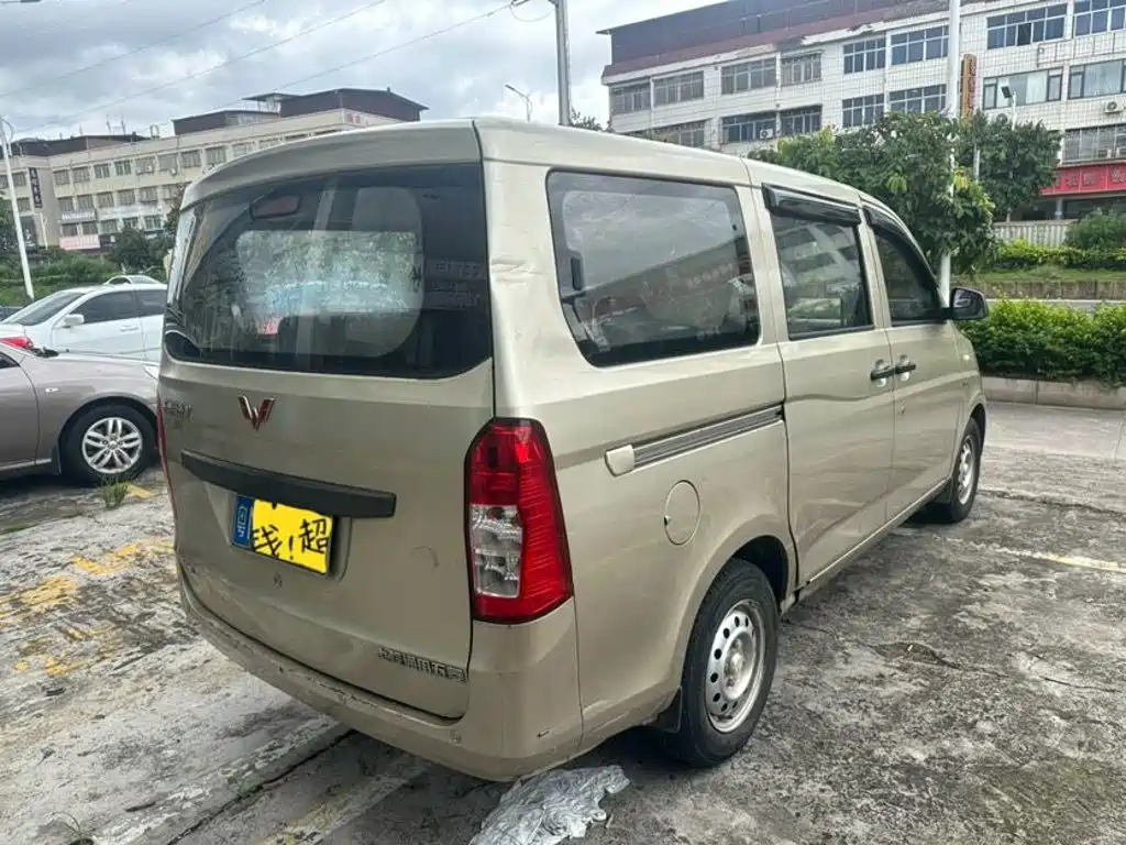 Wuling Rongguang V — миниатюра 9