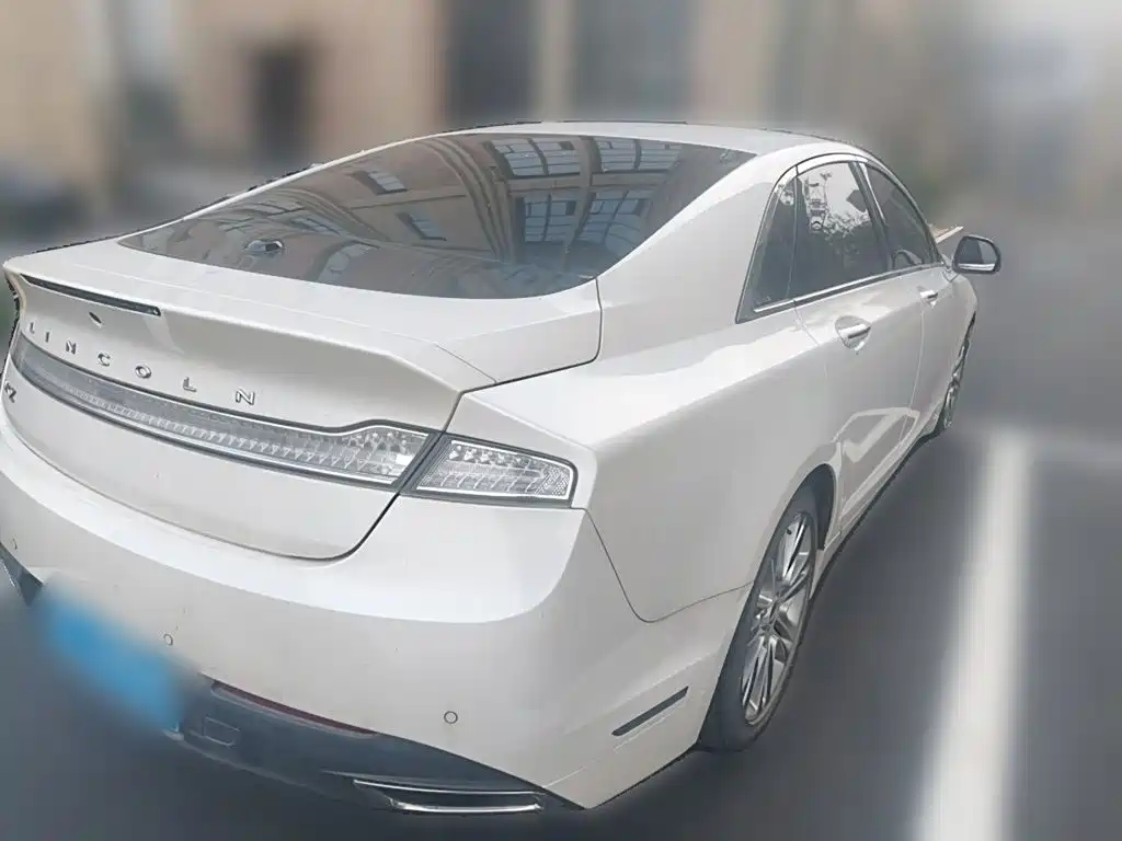 Lincoln MKZ — миниатюра 4