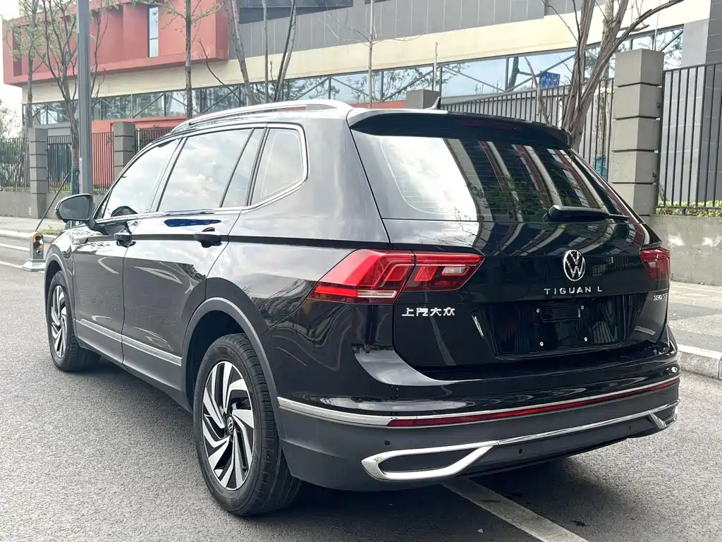 Volkswagen Tiguan L — миниатюра 3