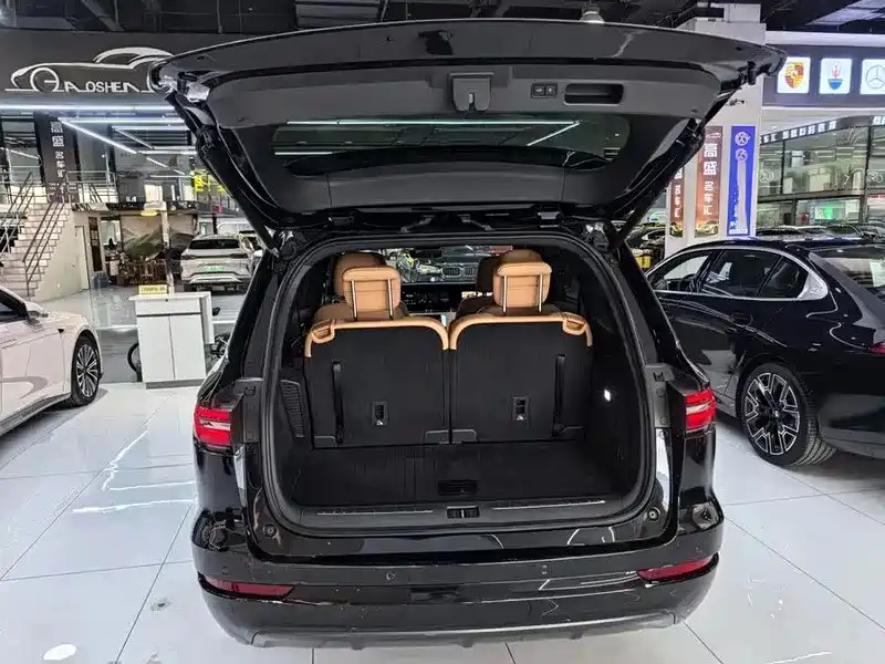 Li Auto Li ONE — миниатюра 20
