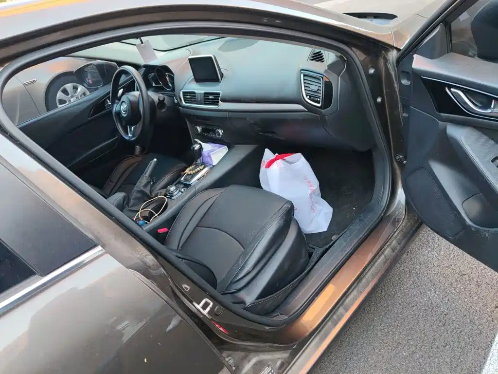 Mazda 3 Axela — миниатюра 19