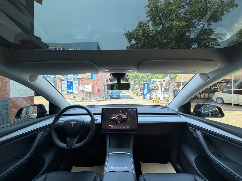 Tesla Model Y — фотографии объявления, Фото 11