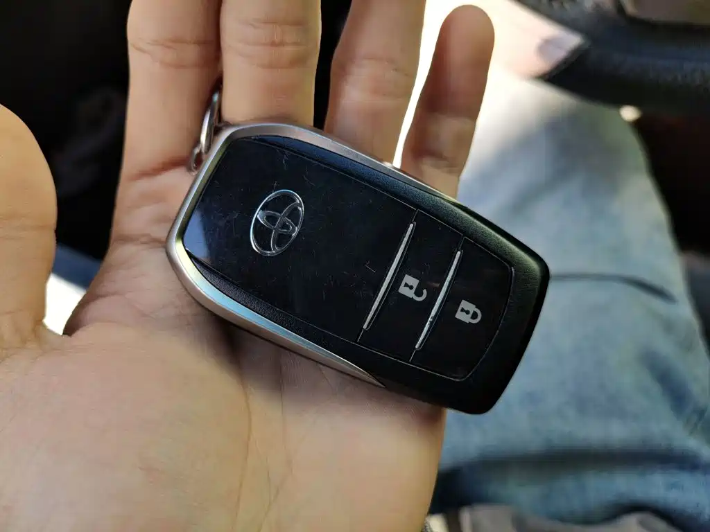 Toyota RAV4 — миниатюра 9