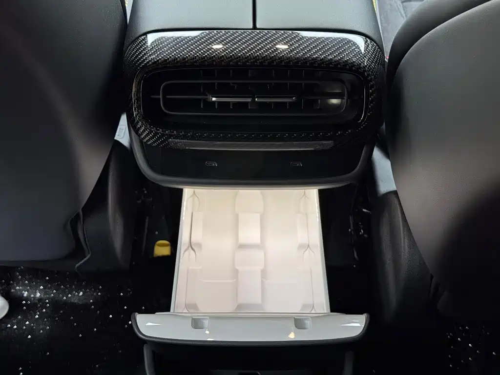 XIAOMI CAR XIAOMI SU7 ULTRA