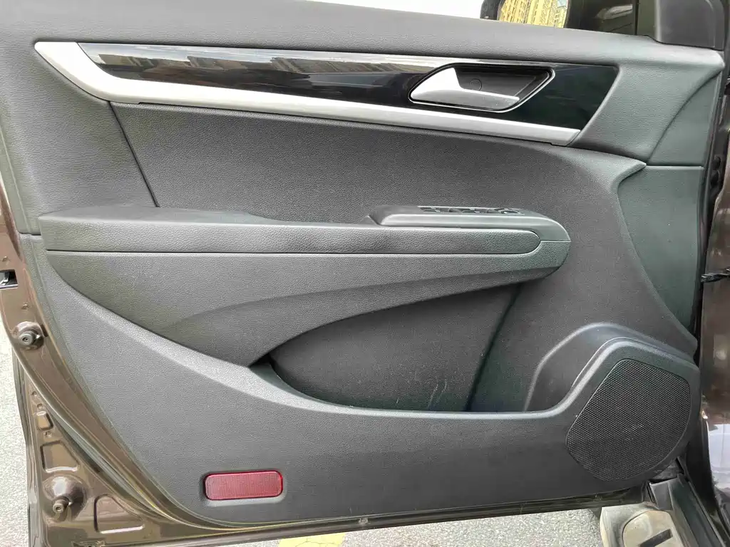 Dongfeng AX7 2015 2.0L AT