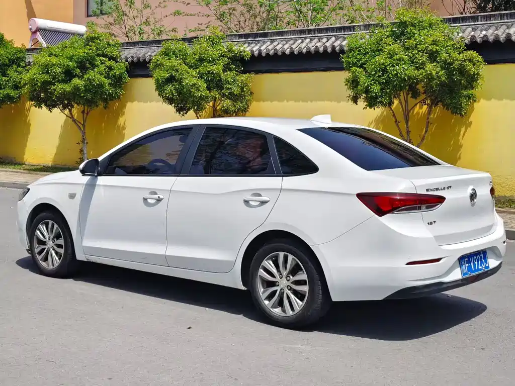 Buick Excelle — миниатюра 8