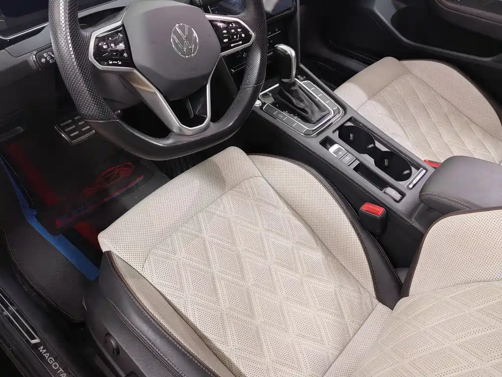 Volkswagen Magotan 2023 200 330TSI DSG Luxury