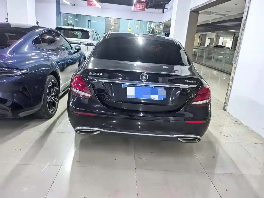 Mercedes-Benz E-Class — миниатюра 11