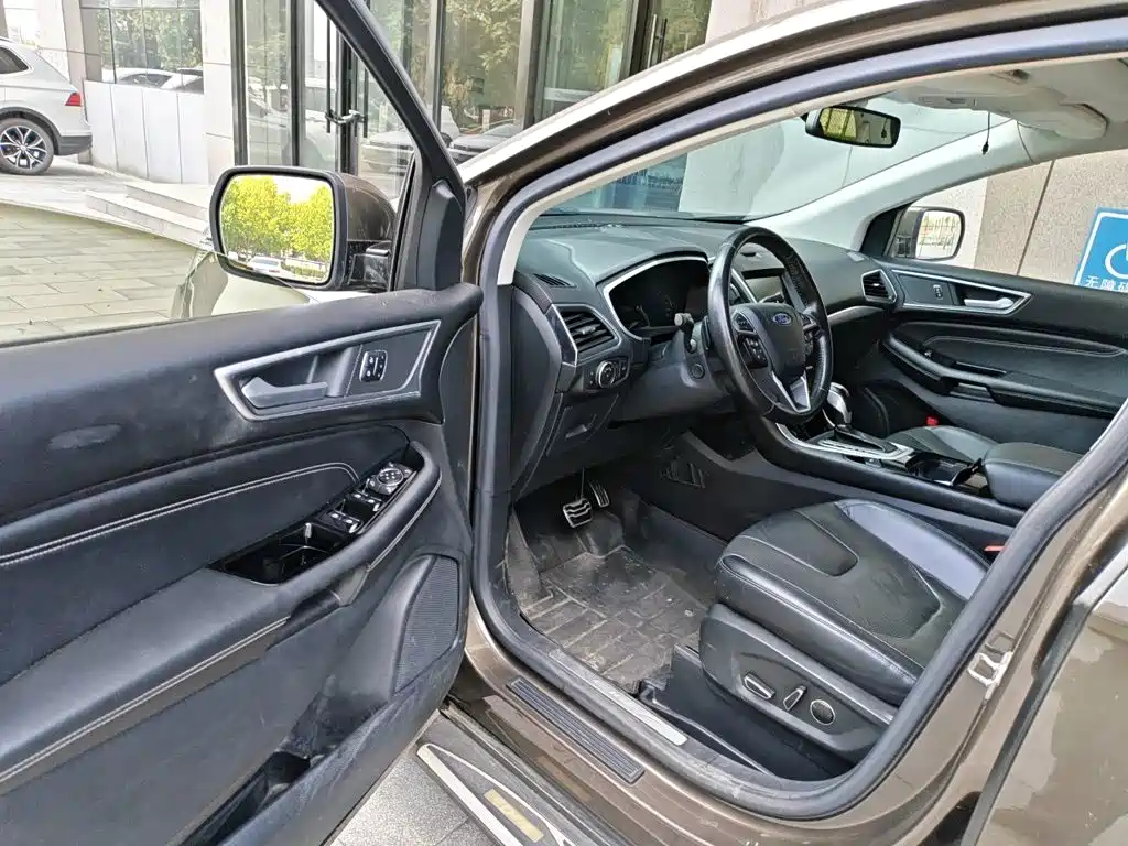 Ford Edge — миниатюра 12