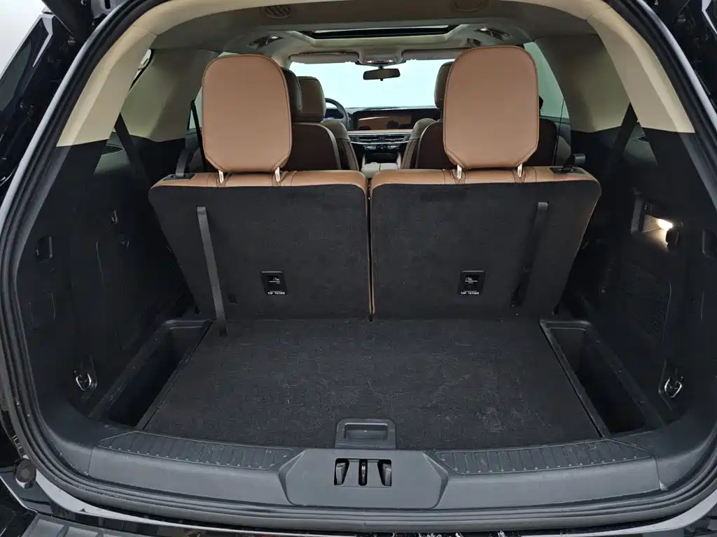 Ford Explorer — миниатюра 16