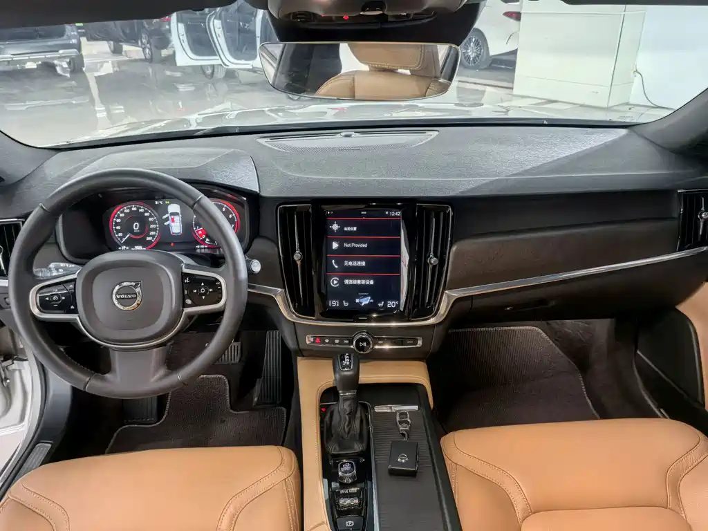 Volvo V90 — миниатюра 10