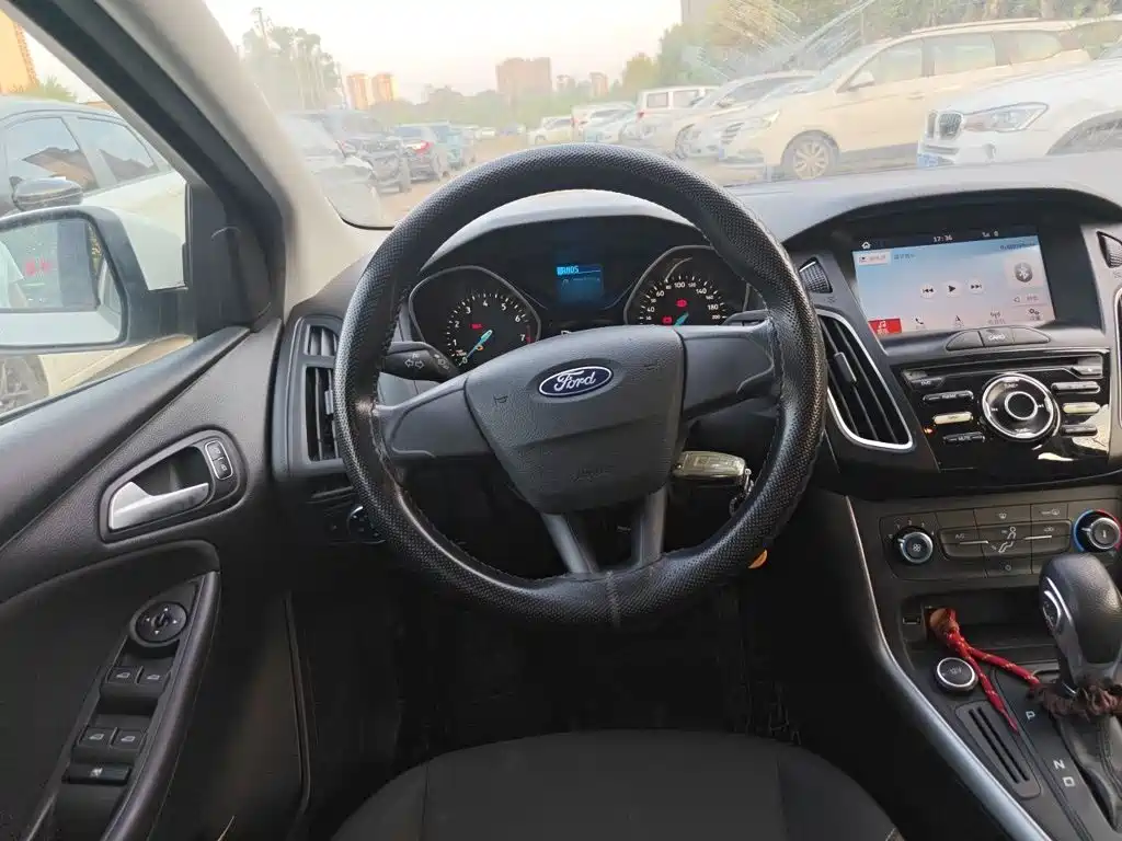 Ford Focus — миниатюра 6