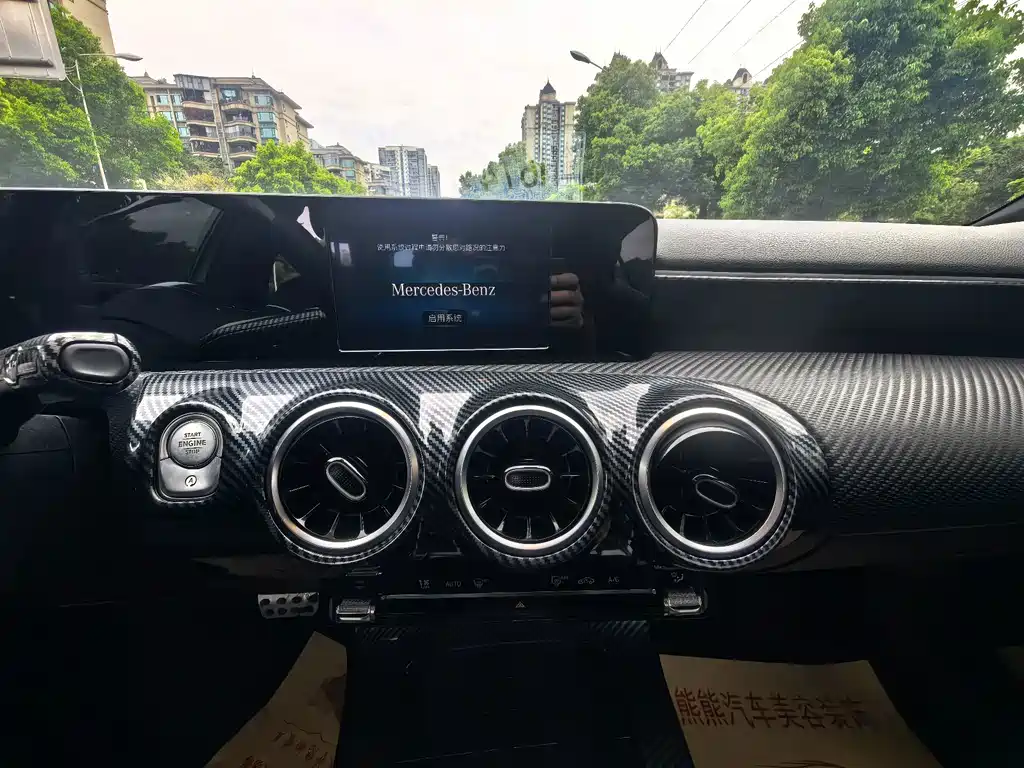 Mercedes-Benz A-Class - фото 12