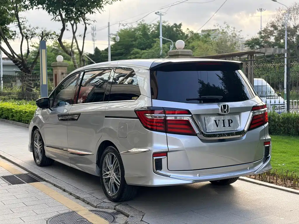 Honda Elysion 2019 2.0L
