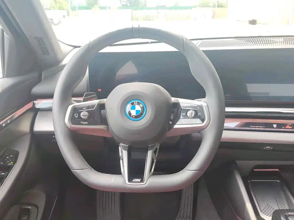 BMW i5 2025 eDrive 35L M Sport