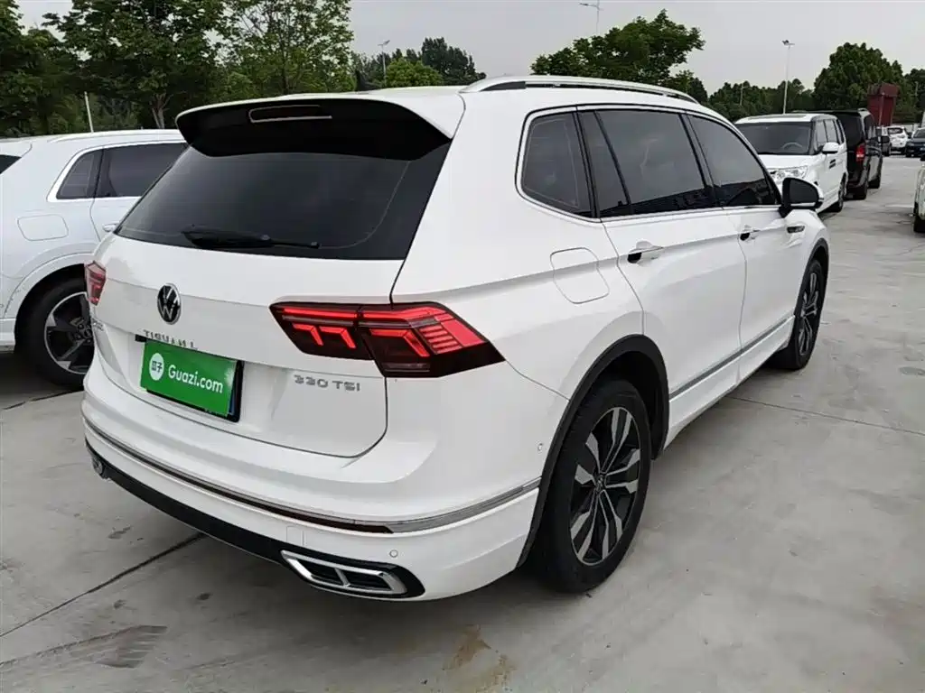 Volkswagen Tiguan L L 2022 330TSI AT R-Line