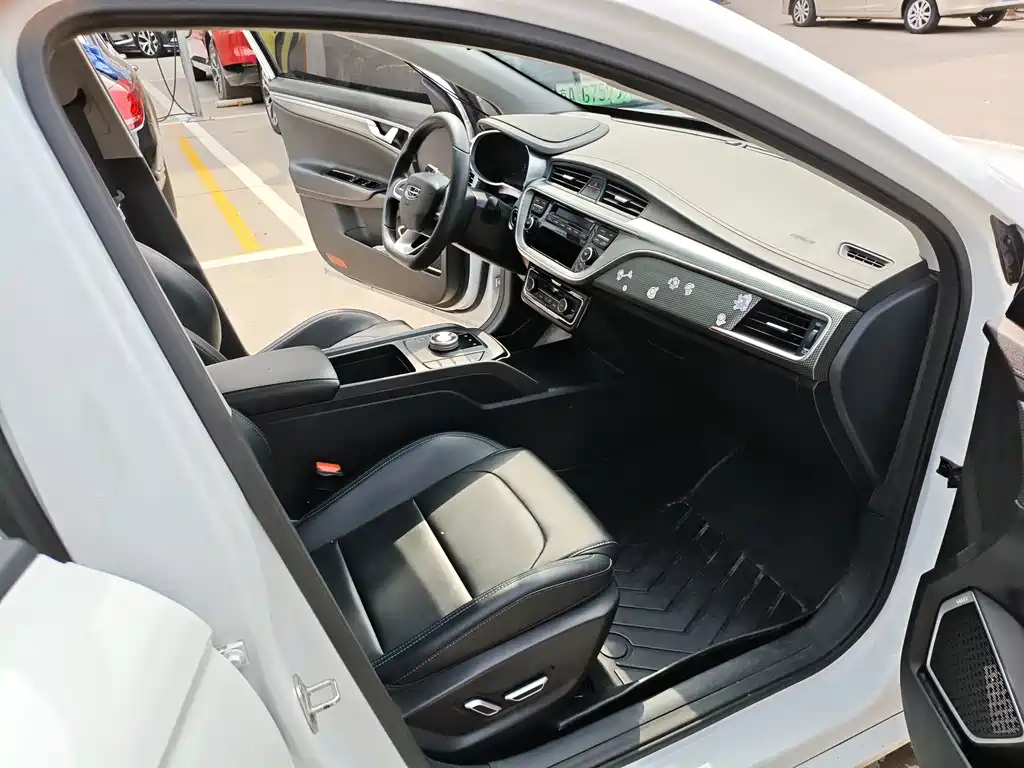 Geely New Energy — миниатюра 10