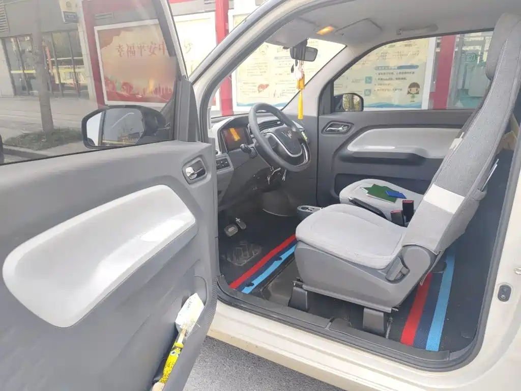 Wuling MINIEV — миниатюра 12