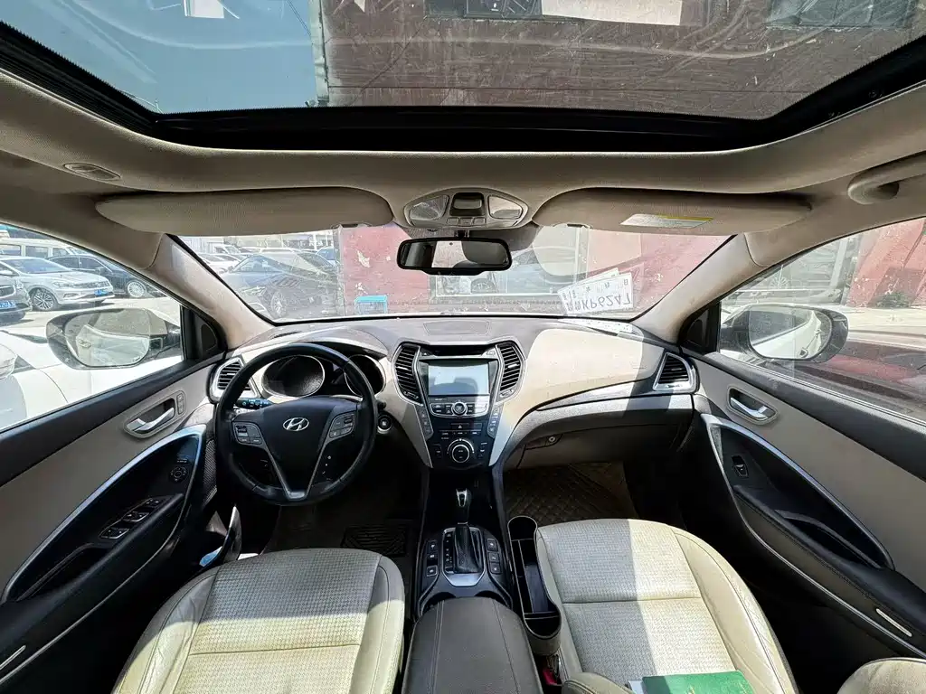 Hyundai Santa Fe 2013 3.0L Flagship 7 мест V