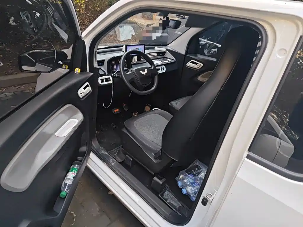 Wuling MINIEV — миниатюра 11