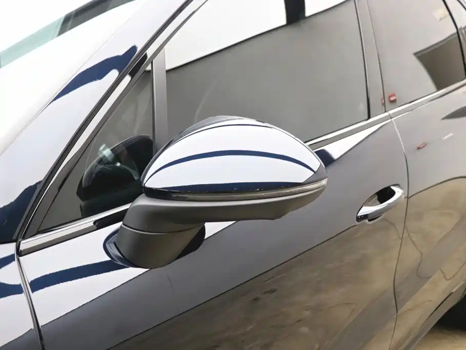Porsche Cayenne — миниатюра 28