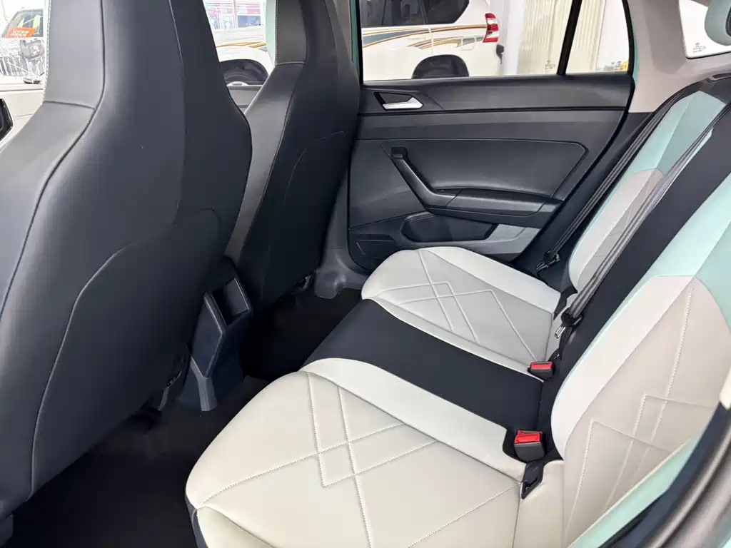 Volkswagen Lavida — миниатюра 10
