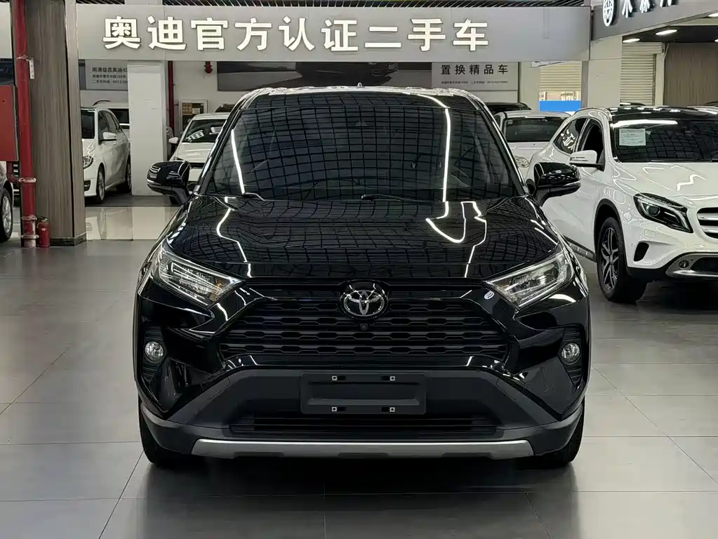 Toyota RAV4 2021