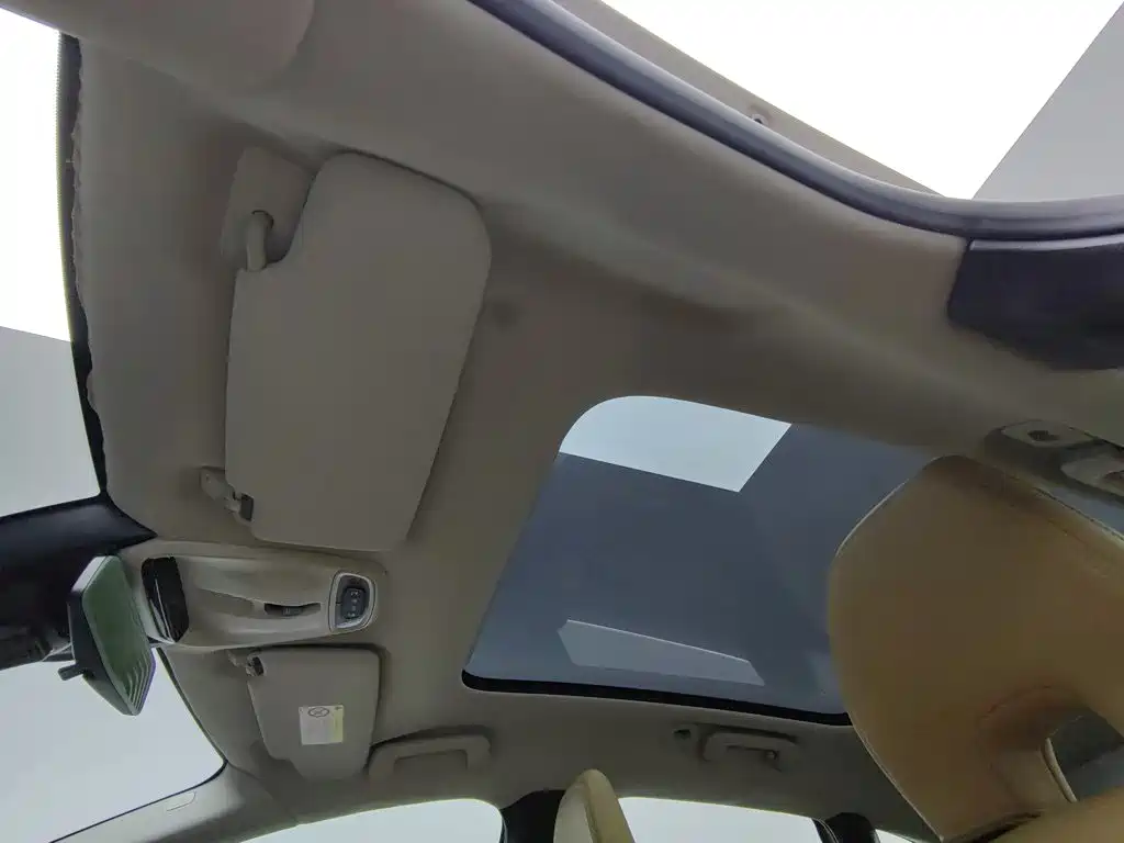 Volvo V40 — миниатюра 14