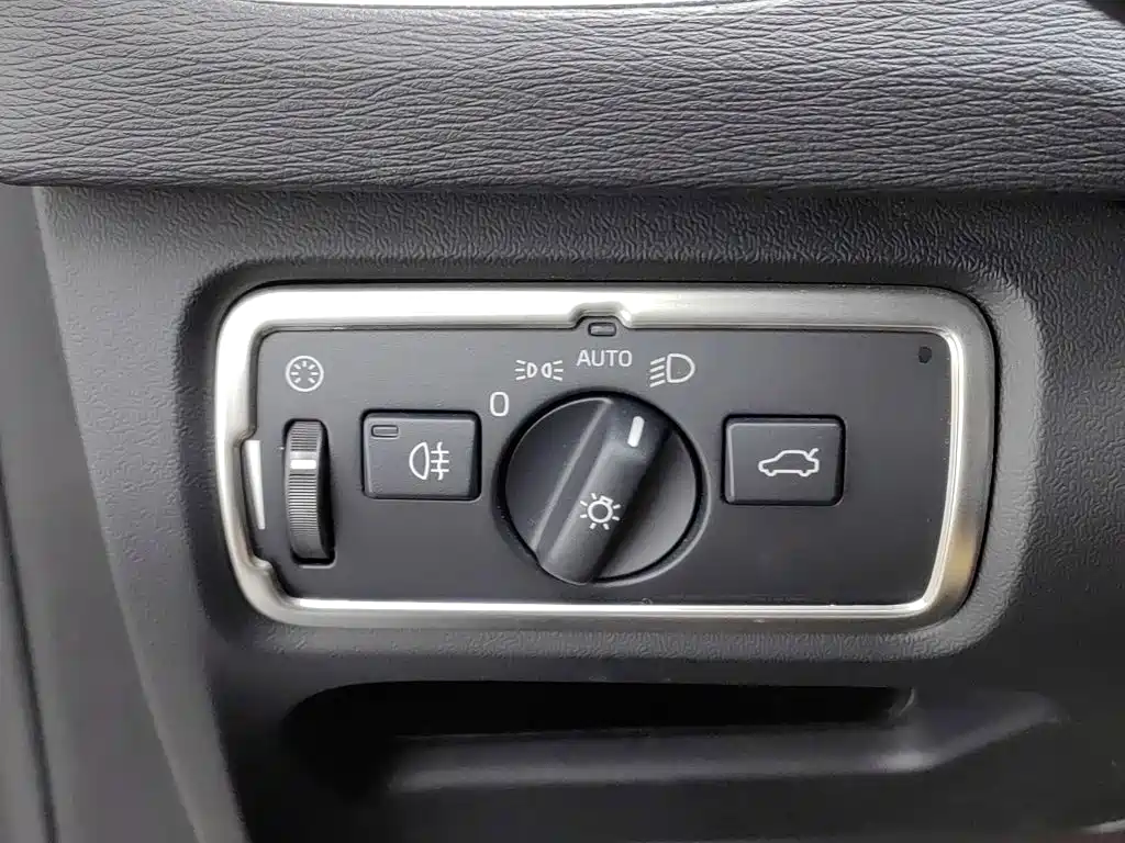 Volvo V40 — миниатюра 21
