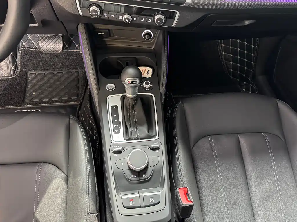 Audi Q2L 2022 35 TFSI Fashion