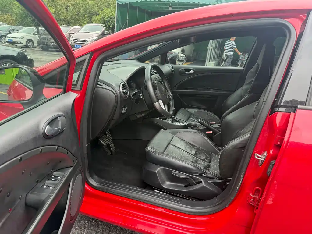 SEAT Leon — миниатюра 5