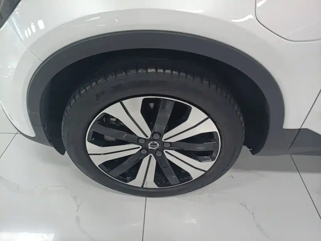 Volvo XC40 NEV — миниатюра 23