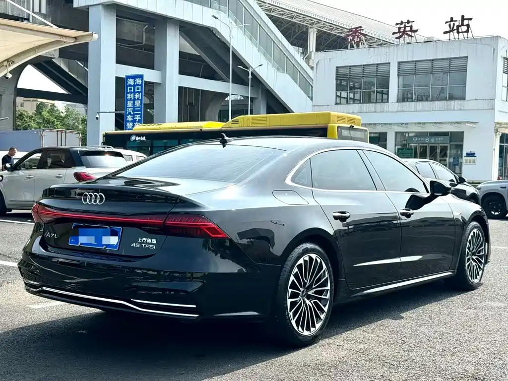 Audi A7L 2024 45 TFSI Luxury