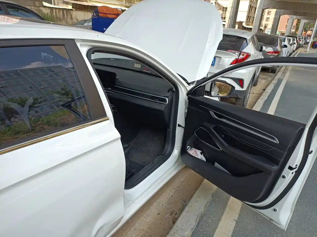 Geely Emgrand — миниатюра 19