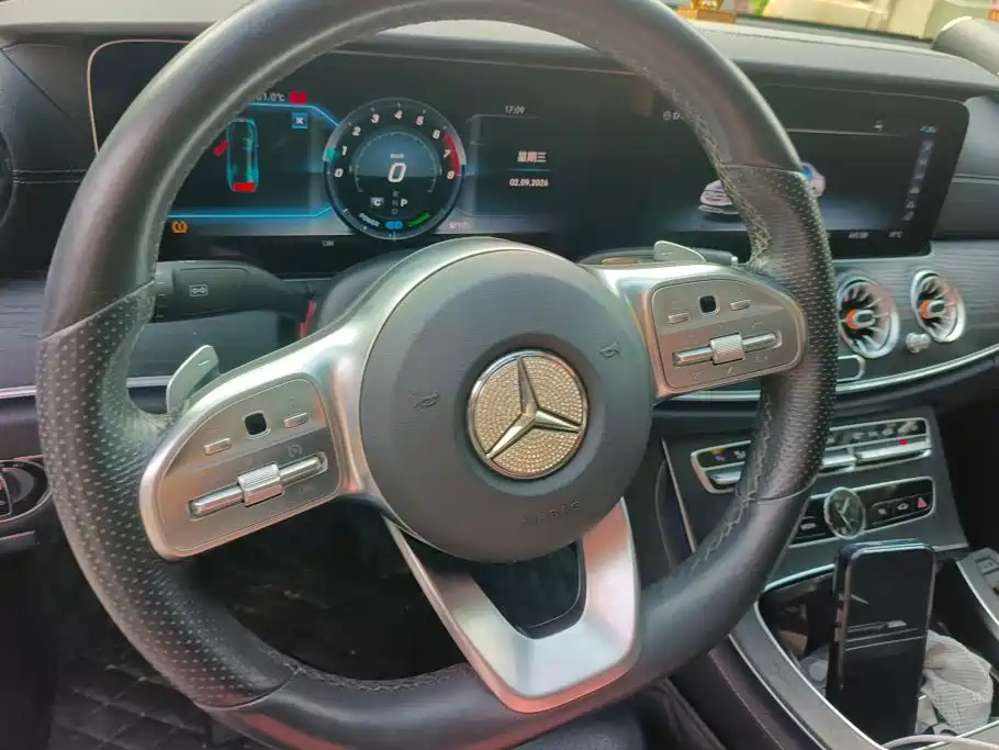 Mercedes-Benz E-Class — миниатюра 15