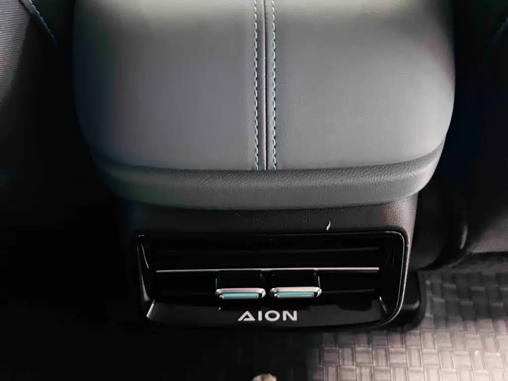 Aion AION Y — миниатюра 16