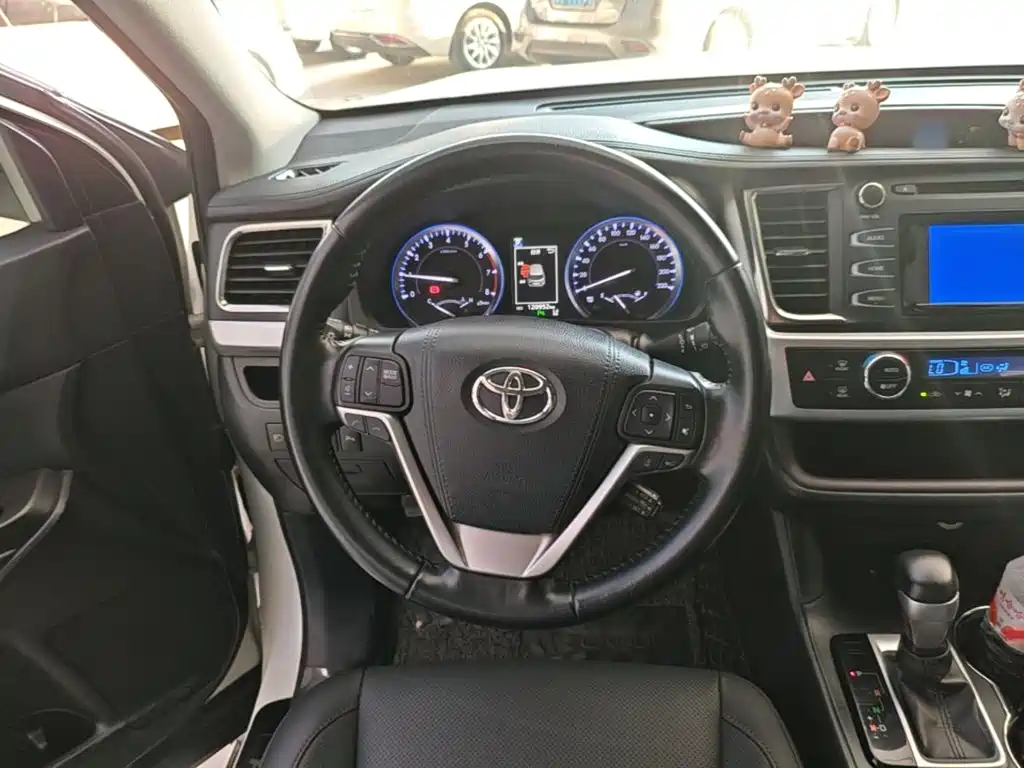 Toyota Highlander — миниатюра 11