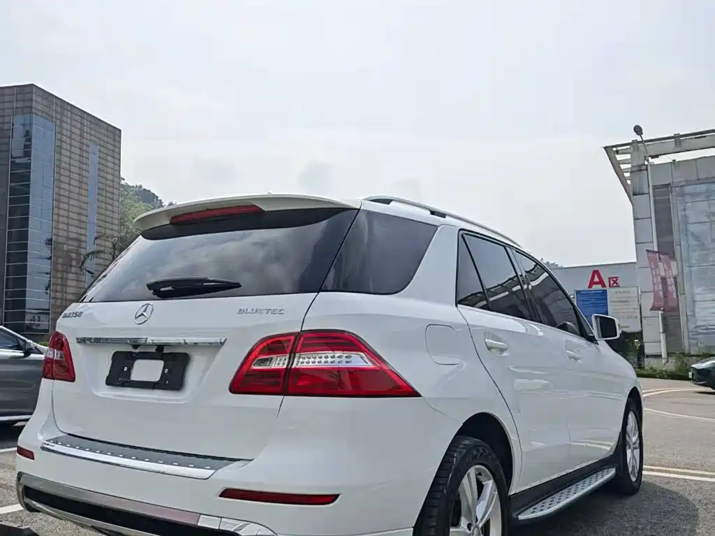 Mercedes-Benz M-Class — миниатюра 6