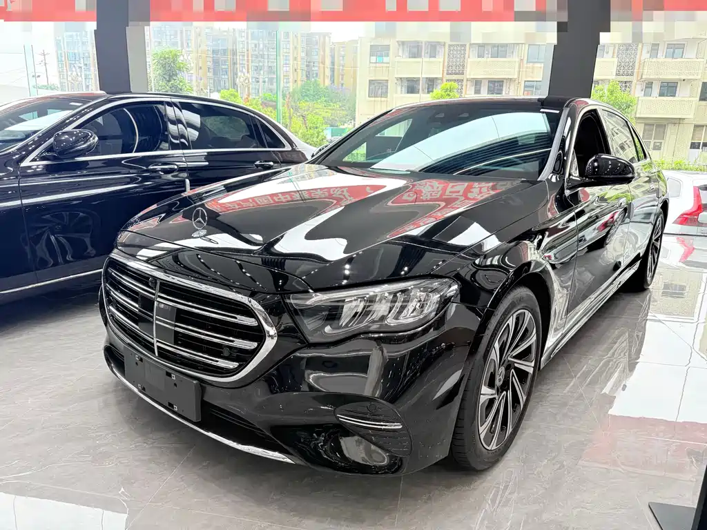Mercedes-Benz E-Class 2024