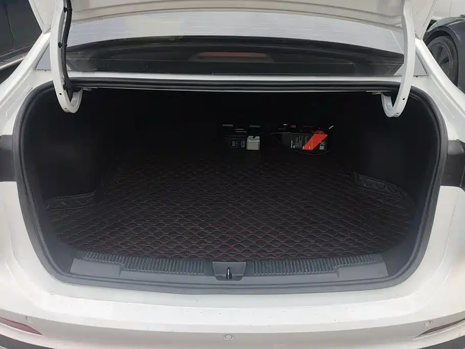 Roewe i5 — миниатюра 4