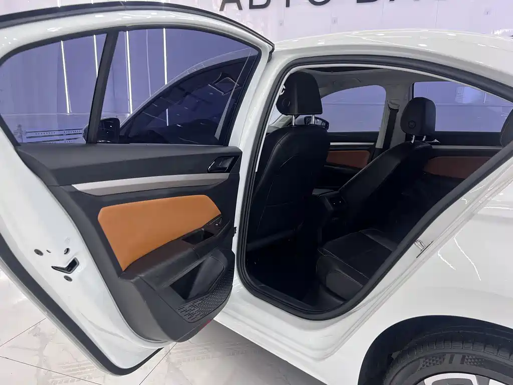 Volkswagen Bora — миниатюра 16