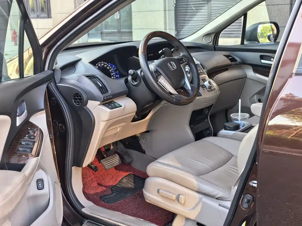 Honda Odyssey — миниатюра 8