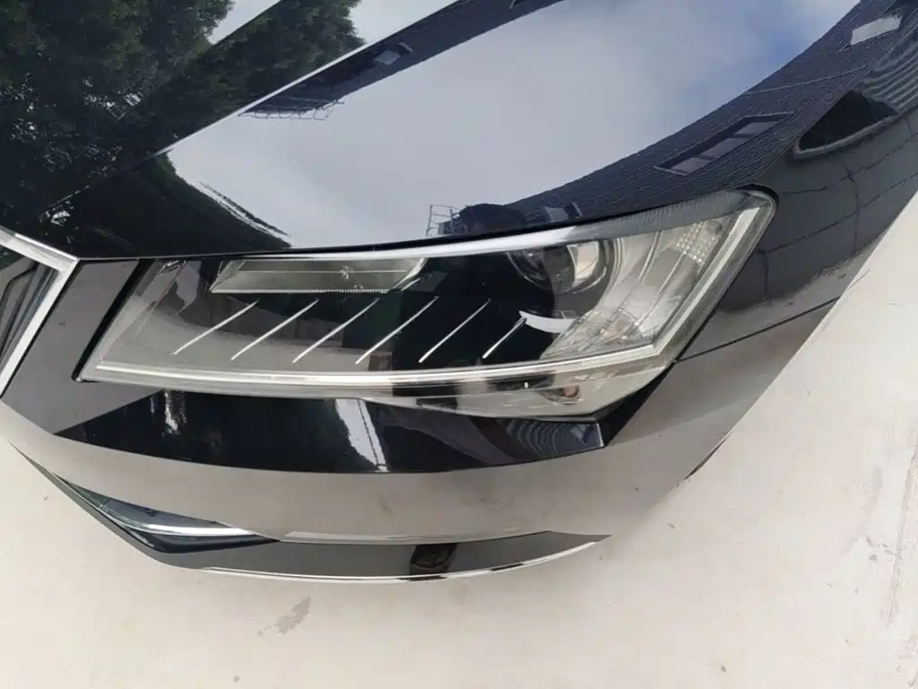 Skoda Superb — миниатюра 24