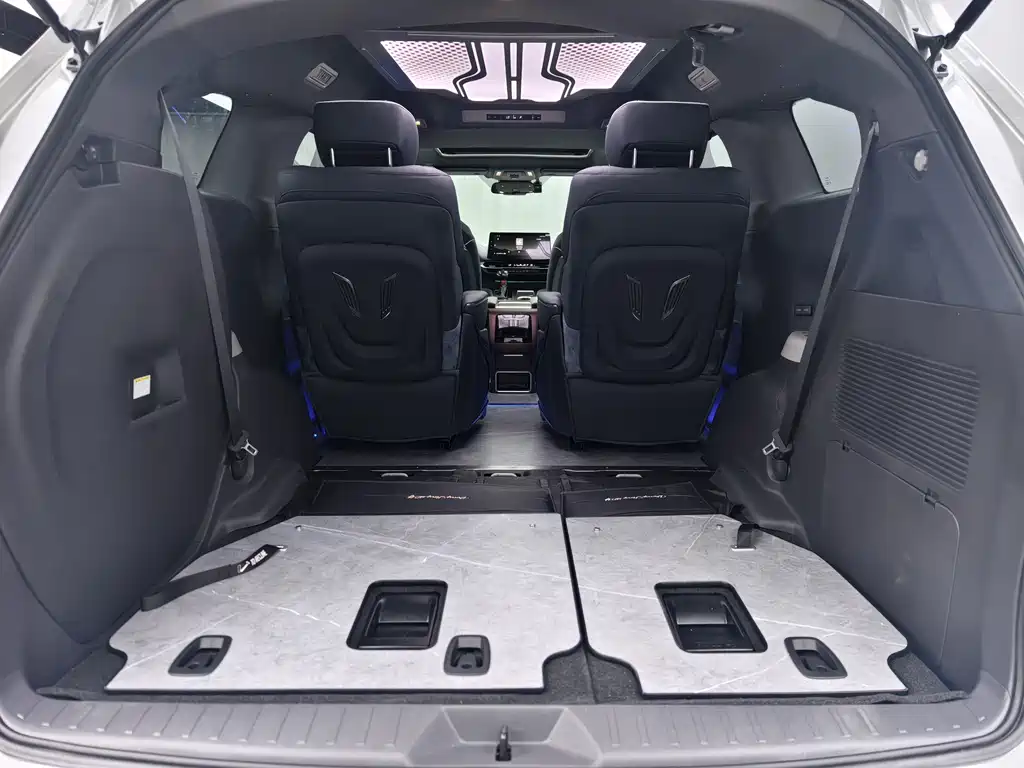 Toyota Sienna — миниатюра 17