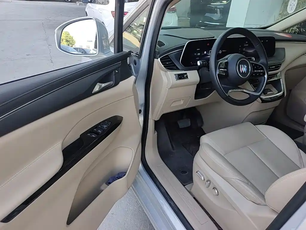 Buick GL8 Hybrid — миниатюра 21