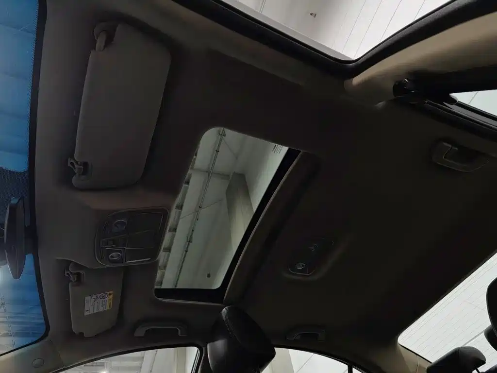 Geely Emgrand — миниатюра 14