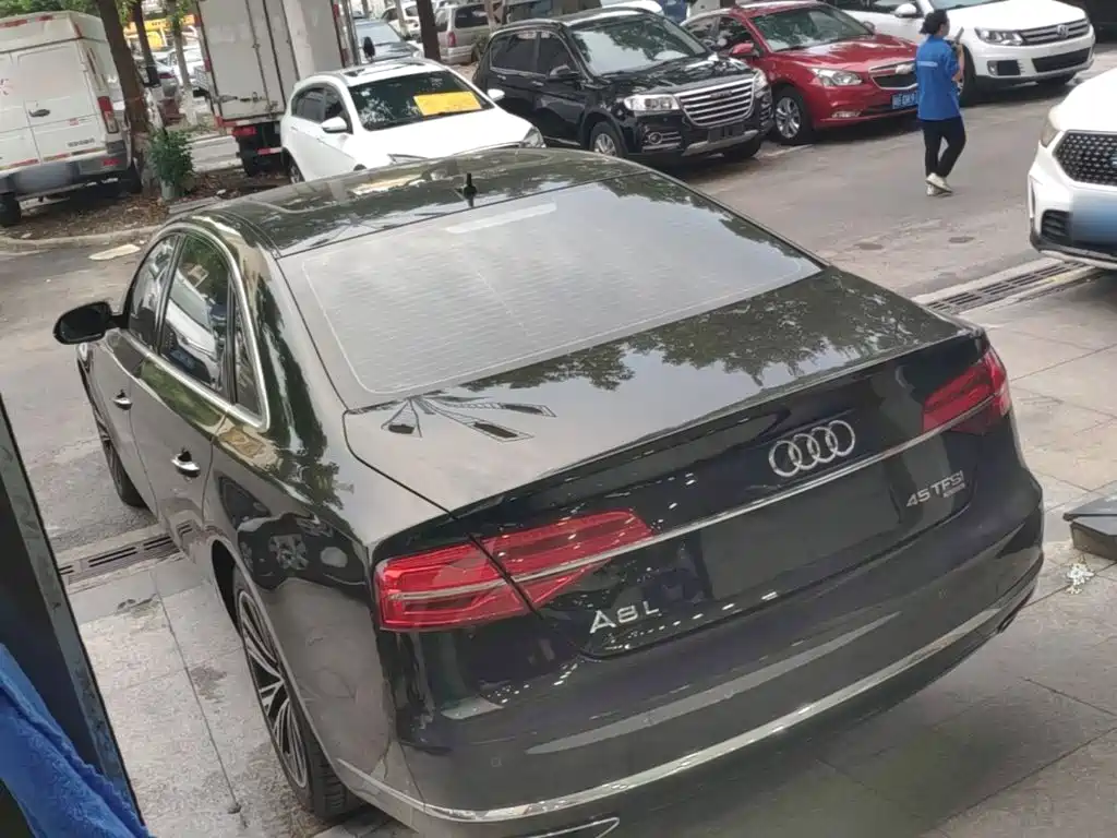 Audi A8 — миниатюра 5