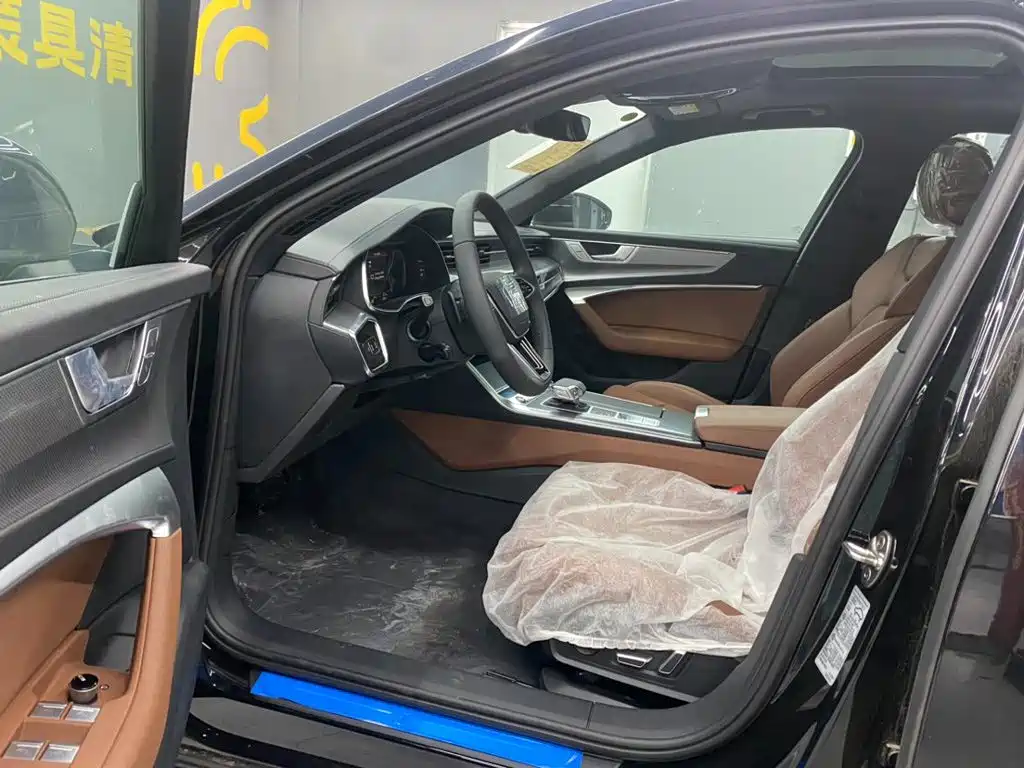 Audi A6L 2025 40 TFSI Luxury